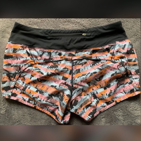 Lululemon Speed Up Short 2.5” - Picture 2 of 3